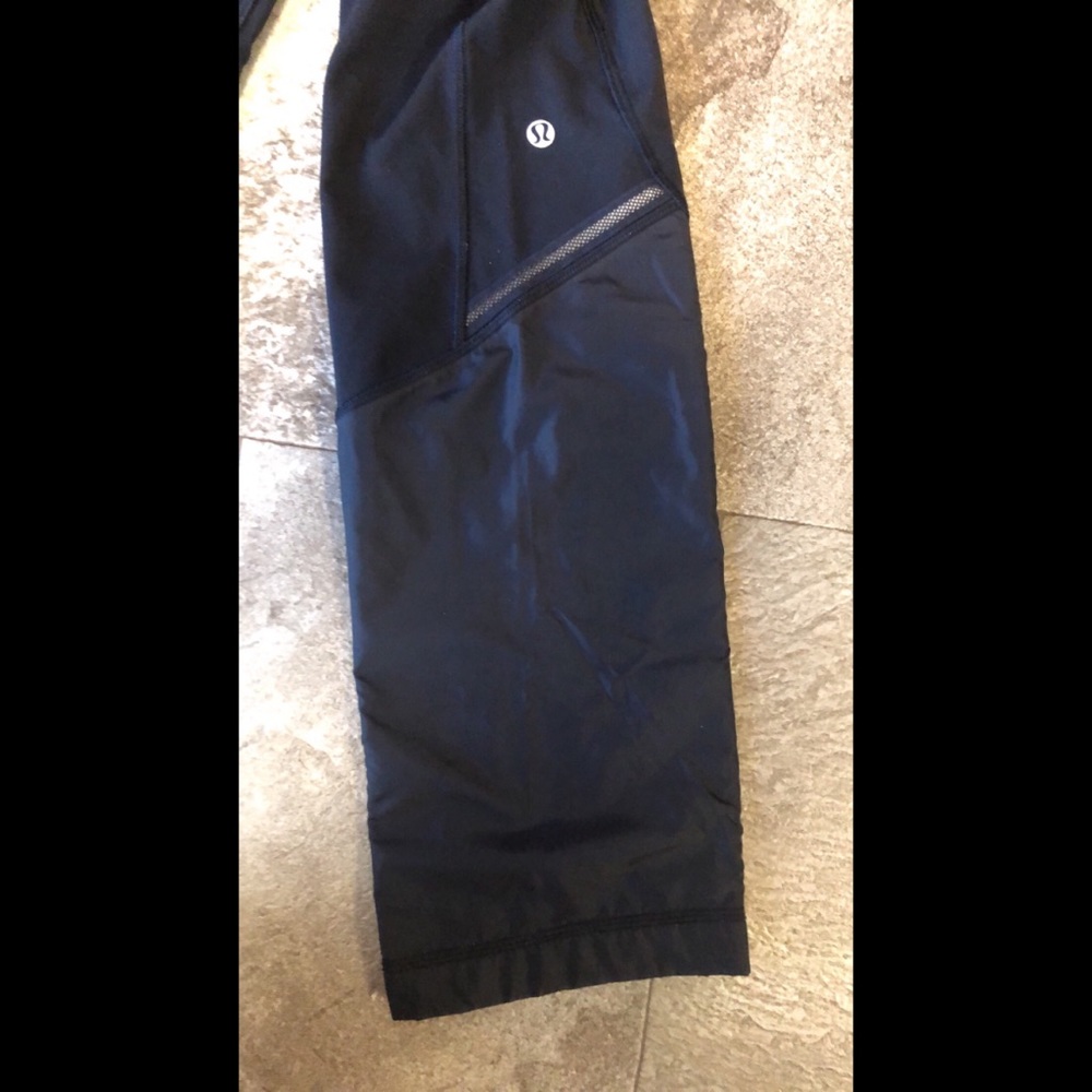 Weatherproof Lululemon legging RARE - Picture 2 of 2